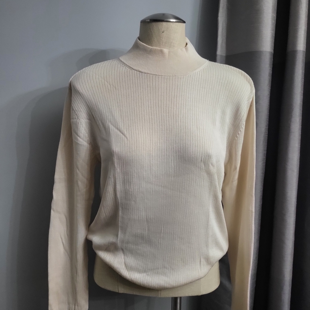 The Room Cream Fitted Long Sleeve Crew Neck Sweater